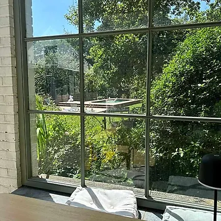 Le فندق مبيت وإفطار 4*
